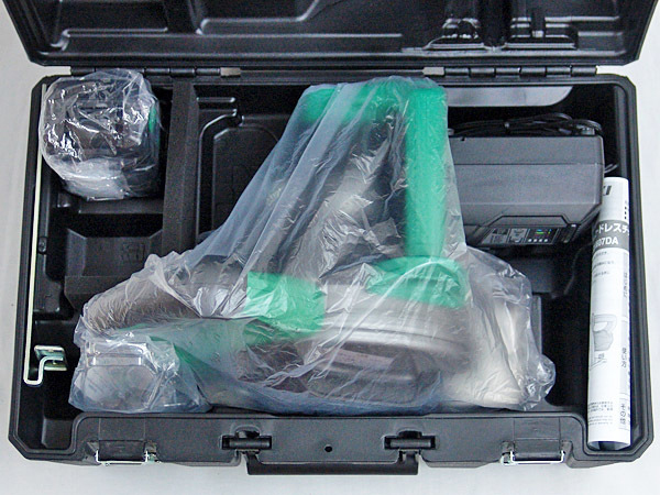 HiKOKI CD3607DA(WP) マルチボルト コードレスチップソーカッタ ー