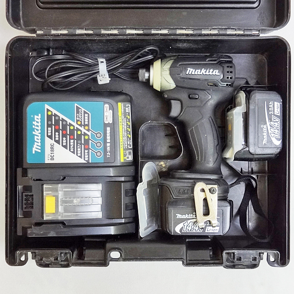makita TD136DRFXB 充電式インパクトドライバ